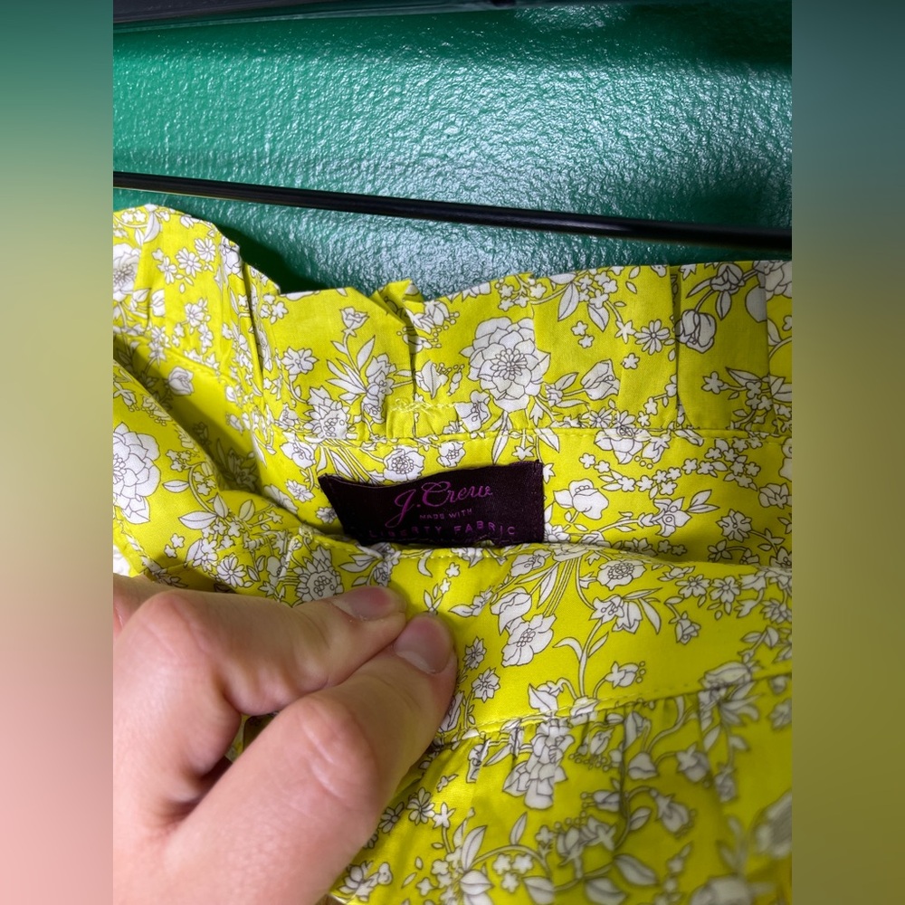J. Crew Pleated short with ring-buckle belt in Liberty® Summer Blooms Poplin 10 - Picture 4 of 6